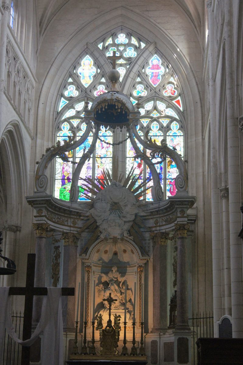 Cathedrale-Notre-Dame-de-Assomption-Luçon-Vendée_Baldaquin-WC